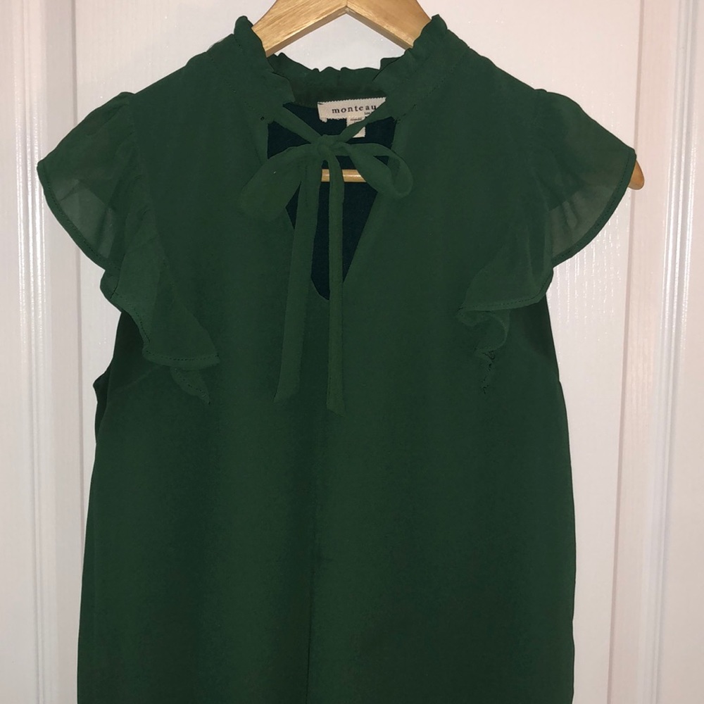 Neck tie top